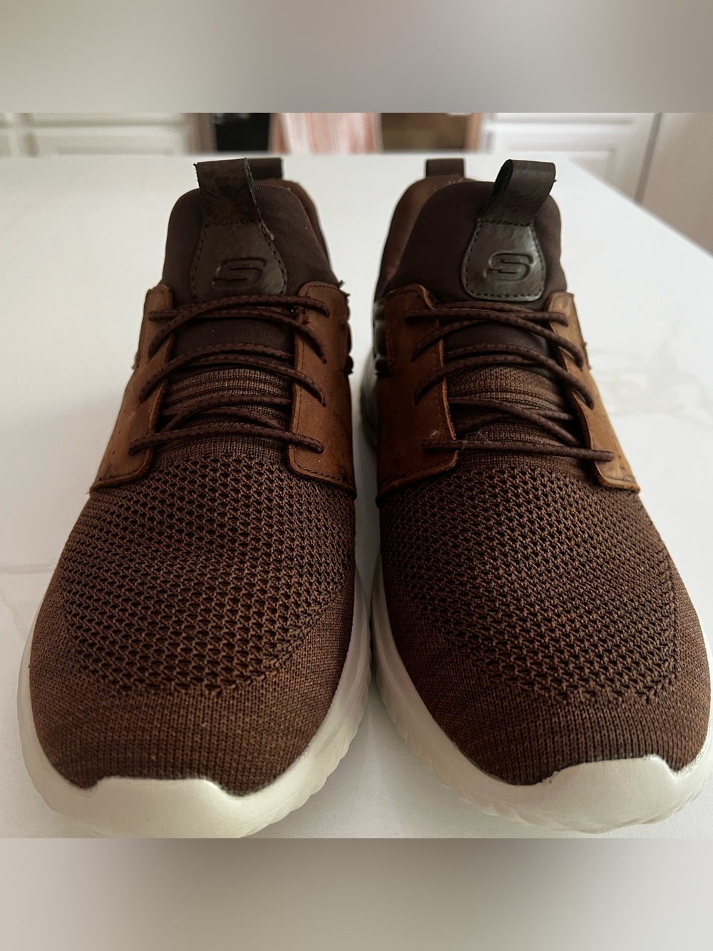Skechers Hands Free Slip-ins Goga Arch Memory Foam Shoes Men’s 9 Brown